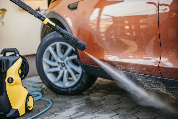 Best Garage Pressure Washing  in De Kal, TX