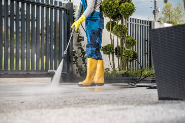 Best Affordable Power Washing  in De Kal, TX